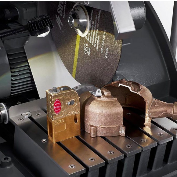 Отрезной станок Labotom-5 Отрезной станок Labotom-5