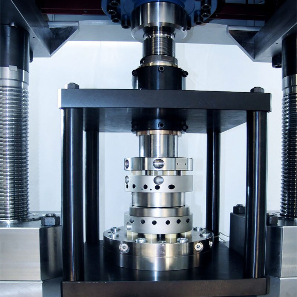 Магнитно-резонансная машина RUMUL Testronic 500 кН Магнитно-резонансная машина RUMUL Testronic 500 кН