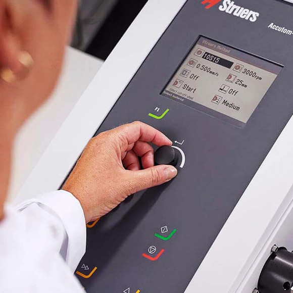 Отрезной станок Accutom-10 / Accutom-100