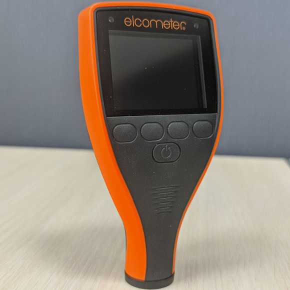 Толщиномер покрытий Elcometer 456 со встроенным датчиком Толщиномер покрытий Elcometer 456 со встроенным датчиком